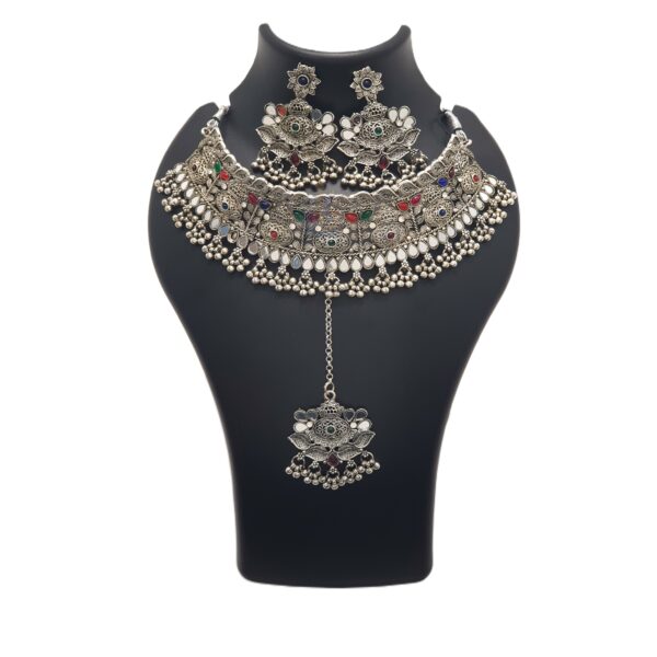 Imitation Silver Jewel Set Closed Nreck