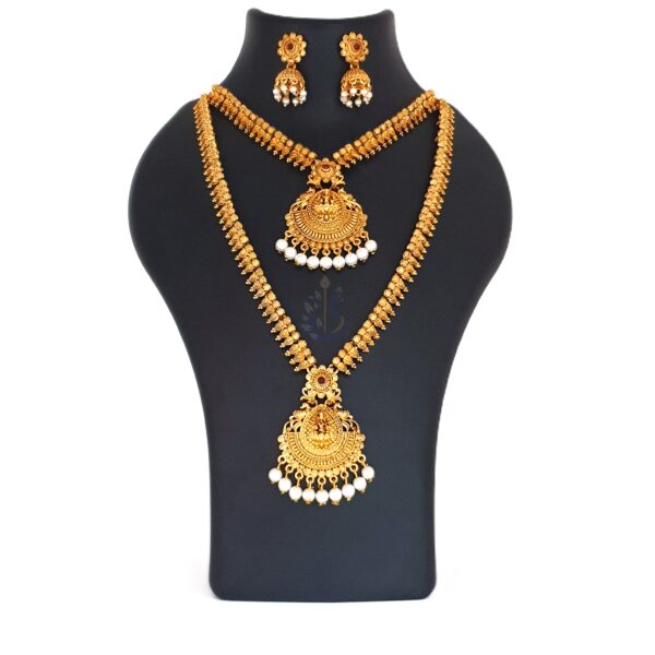 Shining Goldern Jewellery Set With Pearls